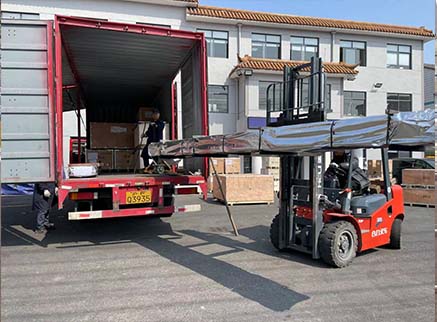 Chuyến bay đầu tiên đến Campuchia